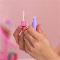 TOP MODEL Lip Gloss Headphone Case 