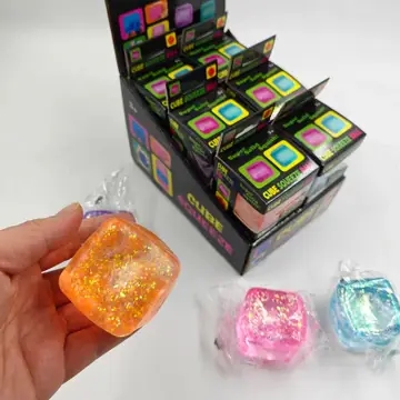SQUISHY Glitter Cube