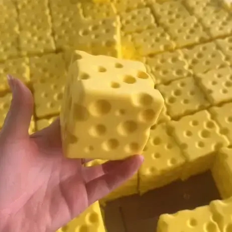Firkantet Squishy Ost