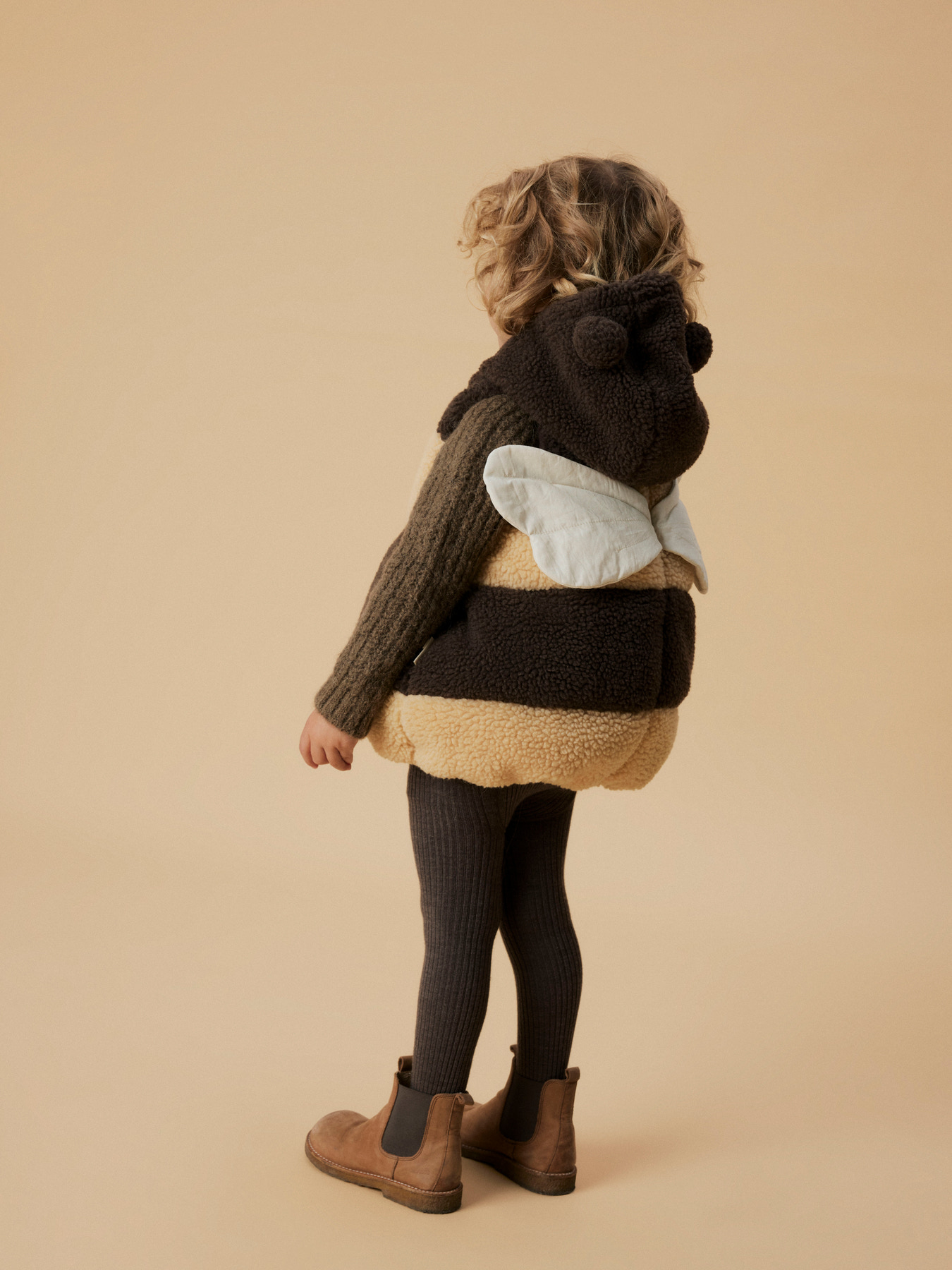 LIL ATELIER Humlebi Kostume Kajo Taos Taupe