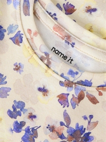 NAME IT Kjole Flora Almond Milk
